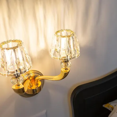 The Golden Gardens - R.q.c. * The Hague