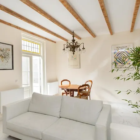 The Golden Gardens - R.q.c. Apartment *