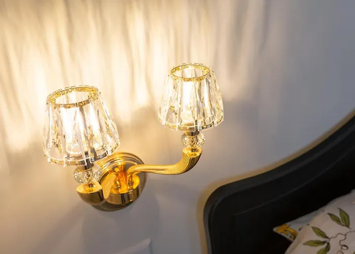 The Golden Gardens - R.q.c. * Haag