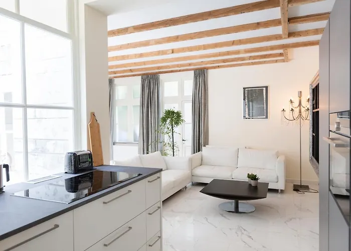 The Golden Gardens - R.q.c. Apartment *