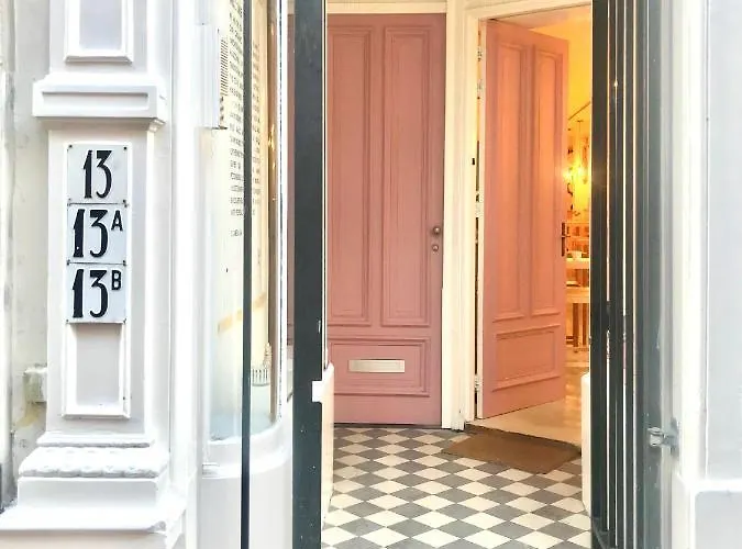 The Golden Gardens - R.q.c.